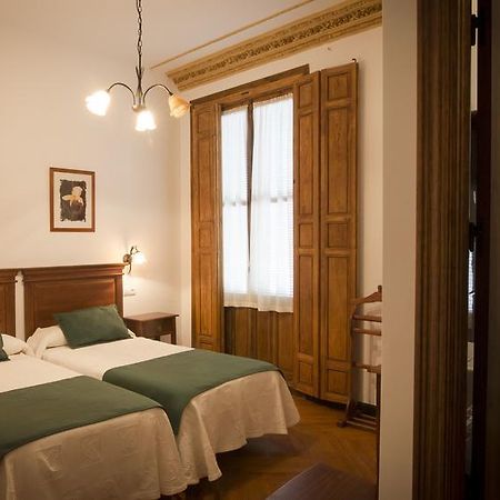 Отель Hospederia Real Casona La Beltraneja Бельмонте Экстерьер фото