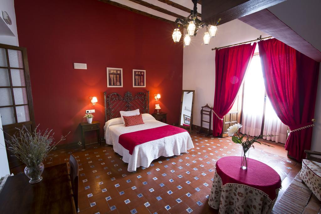 Отель Hospederia Real Casona La Beltraneja Бельмонте Экстерьер фото